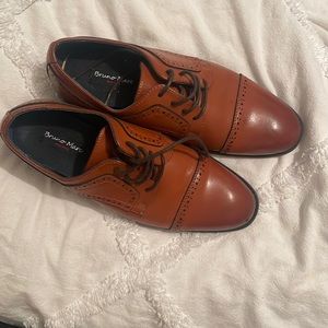 Young boys dress shoes